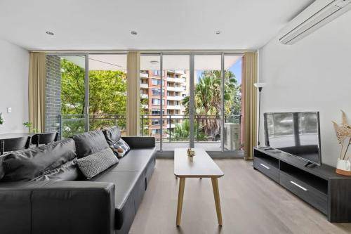Strathfield Apartment | 100 m² Apartment ∙ 2 bedrooms ∙ 6 guests