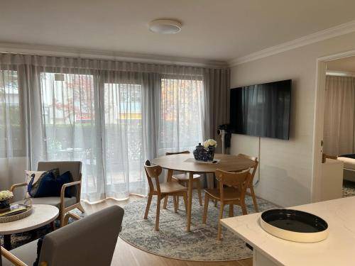 Subiaco Apartment | 100 m² Apartment ∙ 2 bedrooms ∙ 6 guests