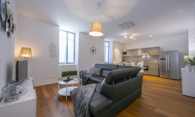 Lugano City-Centre Apartment | 100 m² Apartment ∙ 2 bedrooms ∙ 4 guests