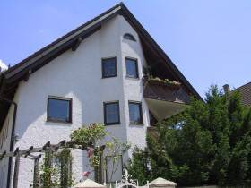 Munchen District Apartment | 100 m² Apartment ∙ 2 bedrooms ∙ 5 guests