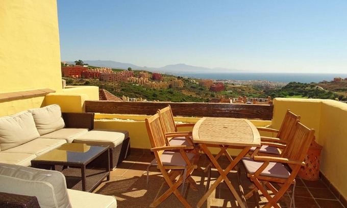Castillo de Sabinillas Apartment | 100 m² Apartment ∙ 2 bedrooms ∙ 4 guests