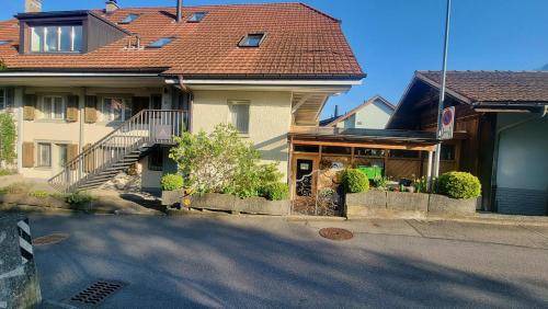 Spiez Apartment | 100 m² Apartment ∙ 3 bedrooms ∙ 6 guests