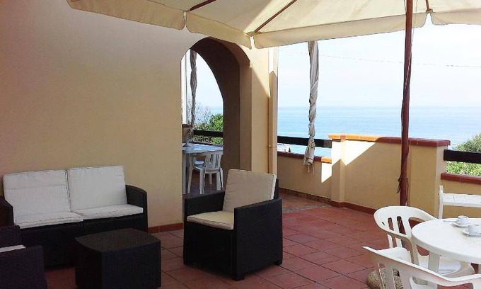 Marina di Gutturu Flumini Apartment | 100 m² Apartment ∙ 3 bedrooms ∙ 6 guests