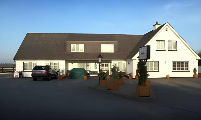 Ashbourne Bed & Breakfast | 100 m² Bed and breakfast ∙ 4 bedrooms ∙ 9 guests