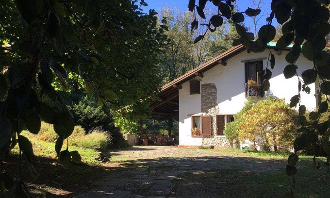 Comabbio Bed & Breakfast | 100 m² Bed and breakfast ∙ 2 bedrooms ∙ 6 guests