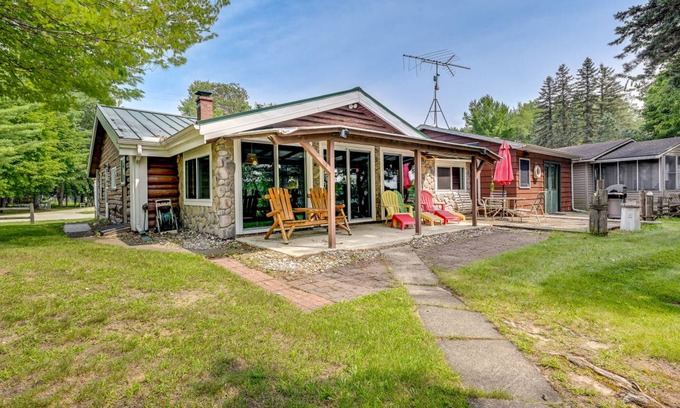 Gladwin Cottage | 100 m² Cabin ∙ 2 bedrooms ∙ 11 guests