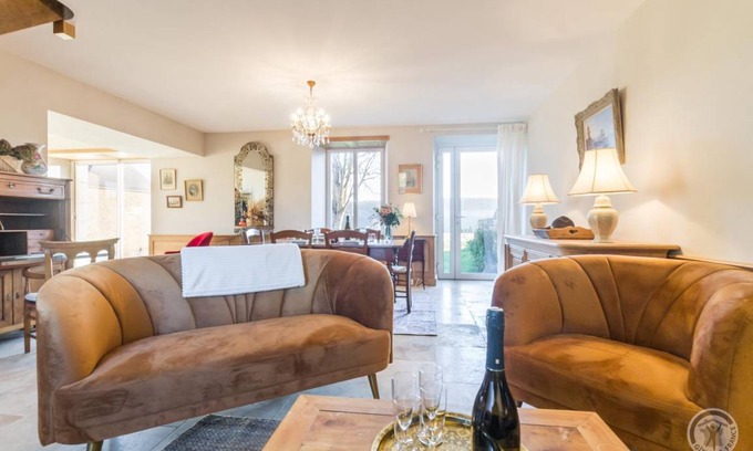 Marcilly House | 100 m² Gîte ∙ 2 bedrooms ∙ 4 guests