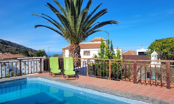 Icod de los Vinos House | 100 m² House ∙ 4 bedrooms ∙ 7 guests