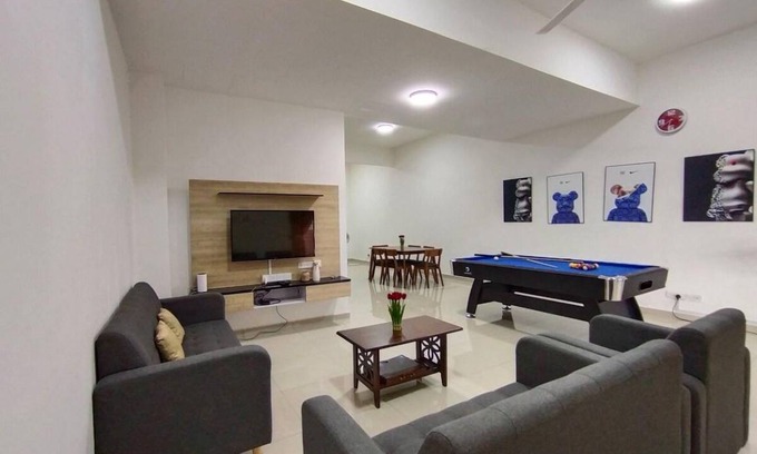 Pasir Penambang House | 100 m² House ∙ 4 bedrooms ∙ 24 guests