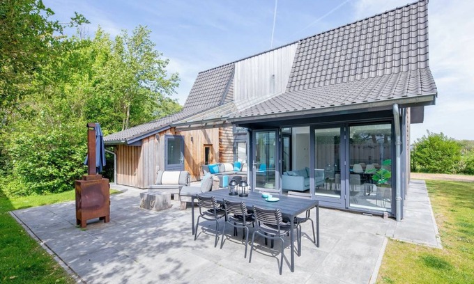 Den Hoorn House | 100 m² House ∙ 3 bedrooms ∙ 5 guests