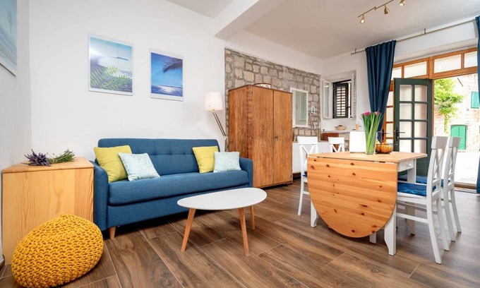 Stari Grad House | 100 m² House ∙ 2 bedrooms ∙ 5 guests