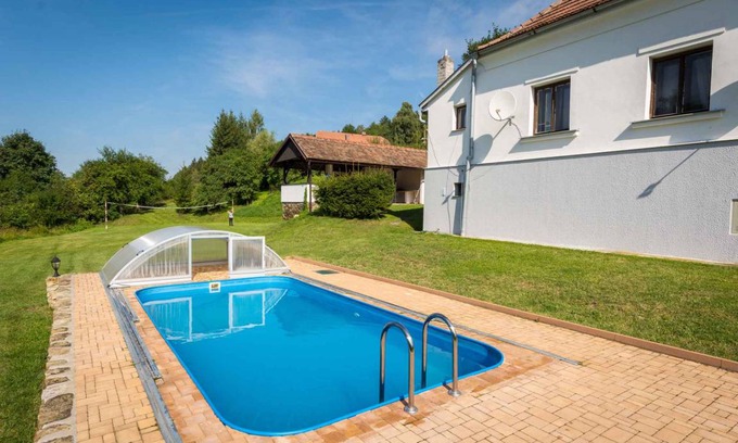Bezdekov House | 100 m² House ∙ 2 bedrooms ∙ 6 guests