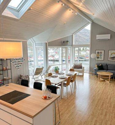 Sørvagen House | 100 m² House ∙ 2 bedrooms ∙ 5 guests