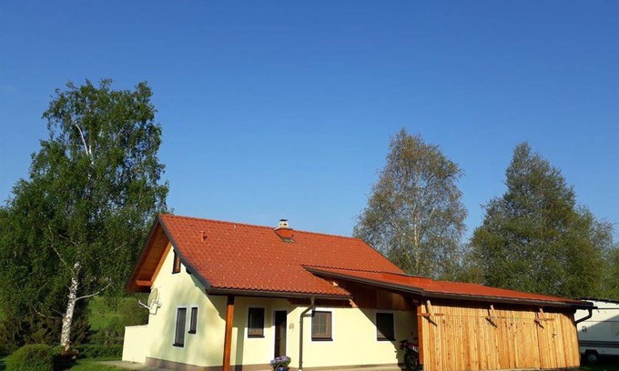 Muehlen House | 100 m² House ∙ 3 bedrooms ∙ 7 guests