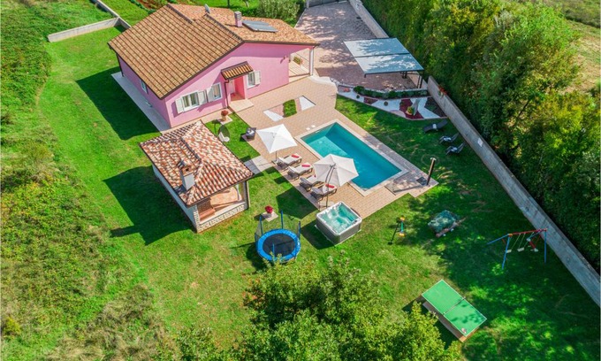 Marceljani House | 100 m² House ∙ 3 bedrooms ∙ 8 guests