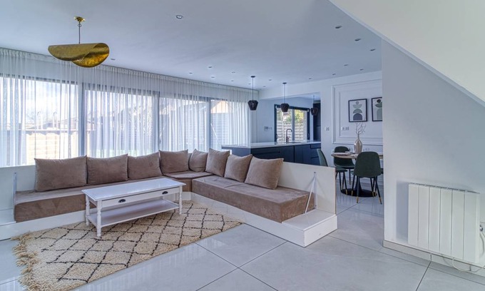 Saint-Pol-sur-Mer House | 100 m² House ∙ 3 bedrooms ∙ 4 guests