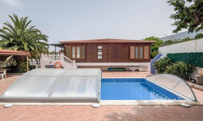 Arafo House | 100 m² House ∙ 3 bedrooms ∙ 9 guests