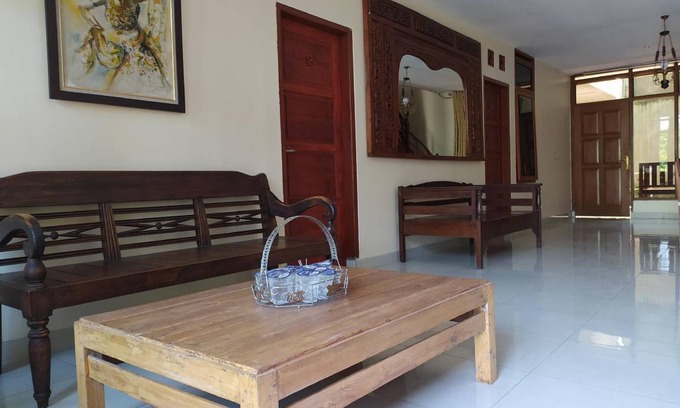 Ciumbuleuit House | 100 m² House ∙ 4 bedrooms ∙ 8 guests