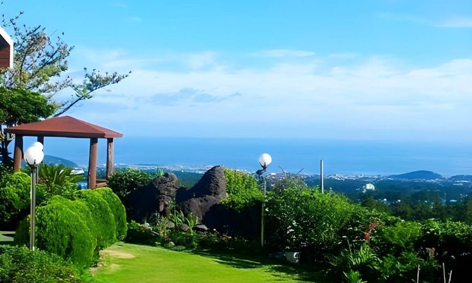 Aewol House | 100 m² House ∙ 2 bedrooms ∙ 8 guests