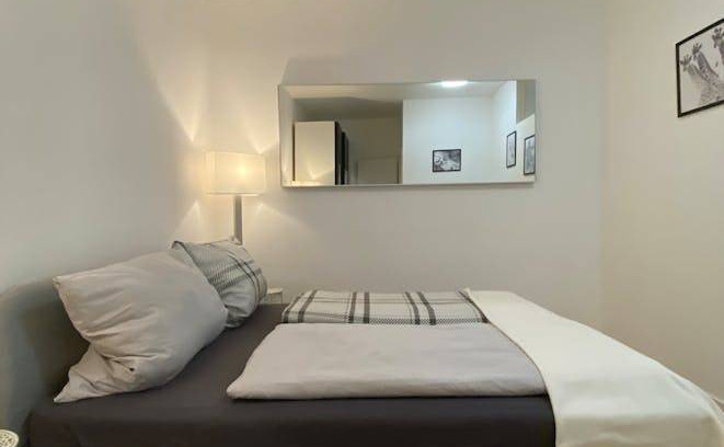 Thalkirchen - Obersendling - Forstenried - Furstenried - Solln Resort | 100 m² Private room ∙ 1 bedroom ∙ 1 guest