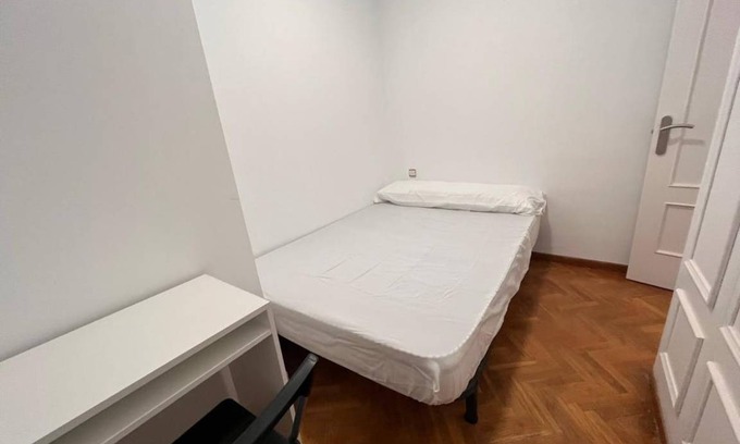 Barrio de La Latina Resort | 100 m² Private room ∙ 1 bedroom ∙ 1 guest