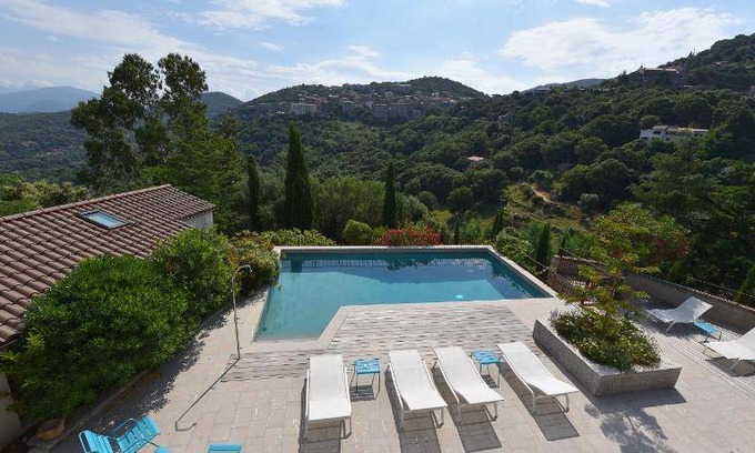 Sartene Apartment | 100 m² Serviced apartment ∙ 2 bedrooms ∙ 4 guests