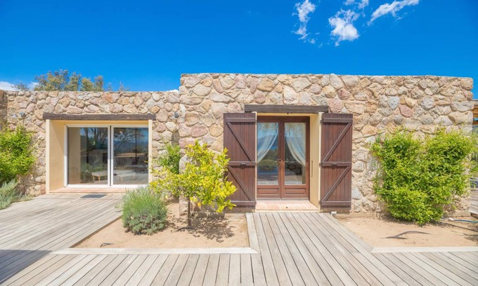 Porto-Vecchio Villa | 100 m² Villa ∙ 3 bedrooms ∙ 6 guests