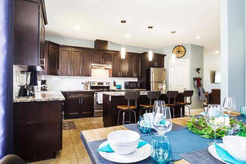 Jasper Place Apartment | 1000 m² Apartment ∙ 3 bedrooms ∙ 8 guests