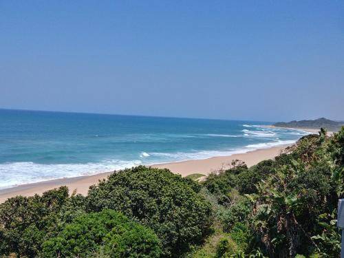 Zinkwazi Beach House | 1000 m² House ∙ 5 bedrooms ∙ 10 guests