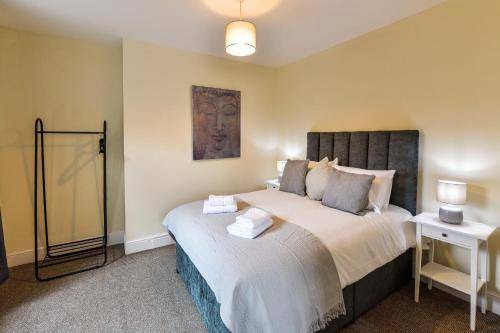 Landore House | 1000 m² House ∙ 4 bedrooms ∙ 10 guests
