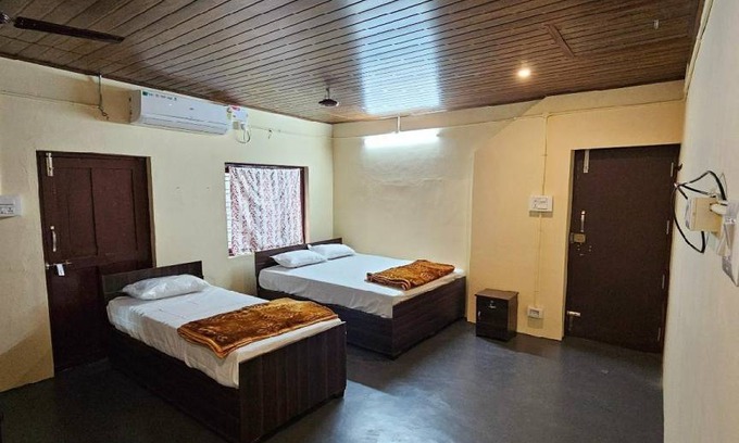 Chittur Villa | 1000 m² Villa ∙ 3 bedrooms ∙ 15 guests
