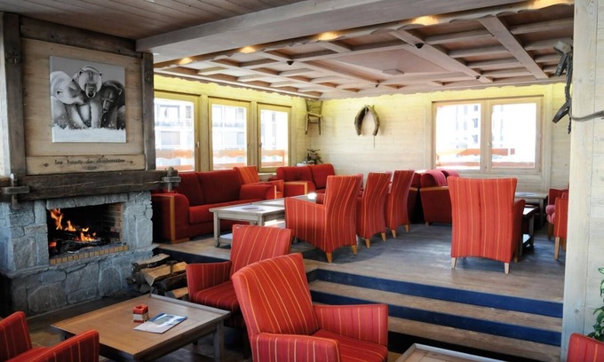 La Toussuire Apartment | 100m from ski slopes, fitness, swimming pool, sauna, hammam, balcony, tv, ski locker, 47m²