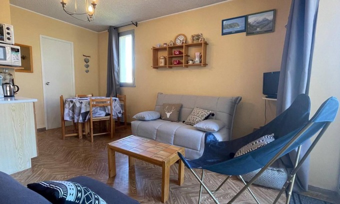 Le Sauze Apartment | 100m from resort center, 4th floor, tv, ski locker, 25m², Sauze - Super Sauze