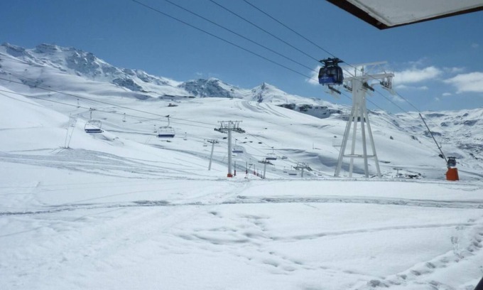 Val-Thorens Apartment | 100m from resort center, floor -1, view ski slopes, balcony, tv, 24m², Val Thorens