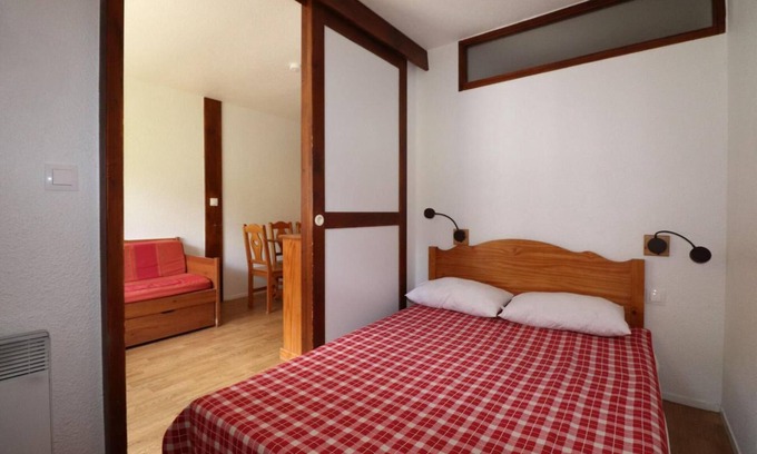 Tignes Apartment | 100m from ski slopes, 3rd floor, terrace, balcony, tv, ski locker, 29-30m², Tignes