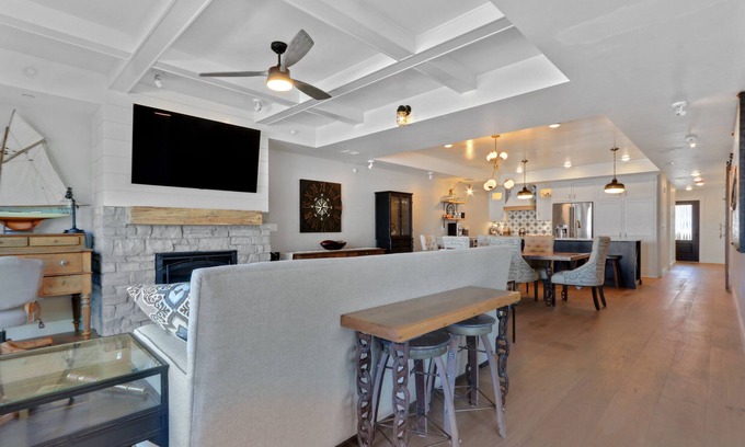 Sister Bay Condo | 101 | Luxury | Downtown Sister Bay