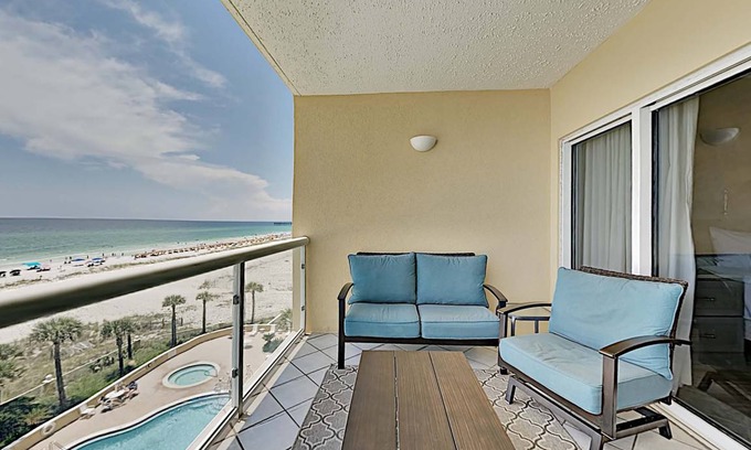 Pensacola Beach Condo | 102 m² Condo ∙ 2 bedrooms ∙ 6 guests