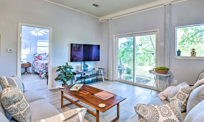 Weatherford Cottage | 102 m² Cottage ∙ 2 bedrooms ∙ 6 guests