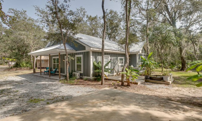 Darien House | 102 m² House ∙ 3 bedrooms ∙ 6 guests