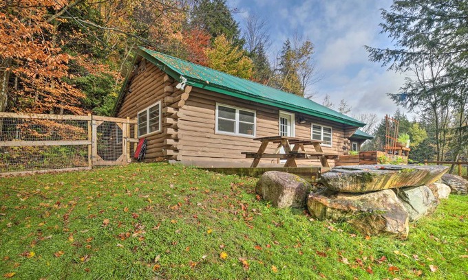 Jeffersonville House | 102 m² House ∙ 2 bedrooms ∙ 6 guests