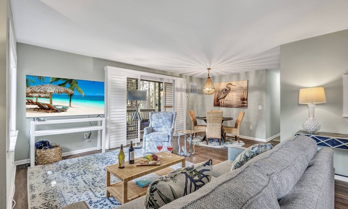 Hilton Head Condo | 103 Forest Gardens @ Forest Beach Near Coligny | Pool Access | 8 min walk to the Beach!