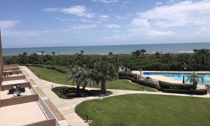 Palm Coast Condo | 103 m² Condo ∙ 2 bedrooms ∙ 6 guests
