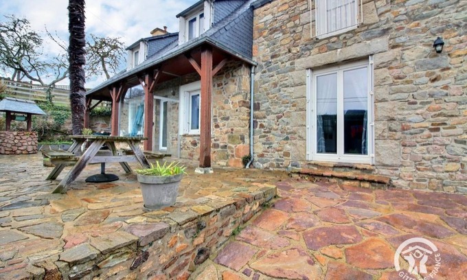 Loguivy House | 103 m² Gîte ∙ 3 bedrooms ∙ 6 guests