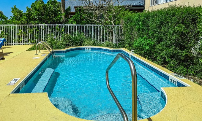 Independence Square Condo | 103 m² Condo ∙ 2 bedrooms ∙ 6 guests