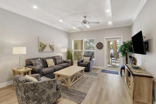 North Forest Beach Villa | 103 North Shore Place