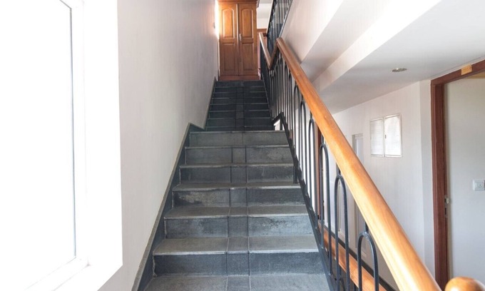Kochi House | 104 DOUBLE ROOM WITH SINGLE COTS