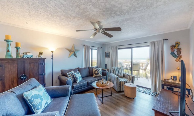 Cocoa Beach Condo | 104 m² Condo ∙ 2 bedrooms ∙ 6 guests