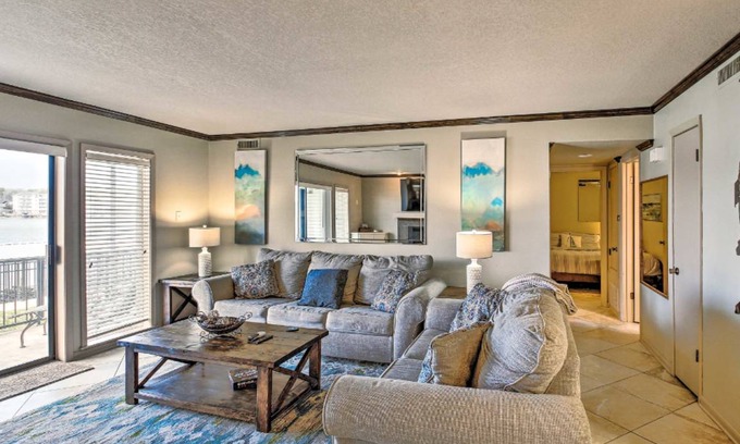 Lake Hamilton Condo | 104 m² Condo ∙ 2 bedrooms ∙ 6 guests