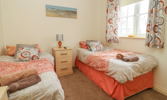 Filey Cabin | 104 Sunrise Drive, FILEY