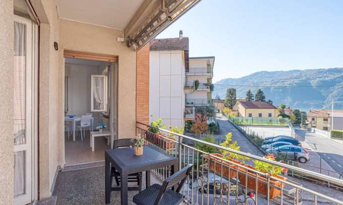 Lierna Apartment | 105 m² Apartment ∙ 2 bedrooms ∙ 4 guests
